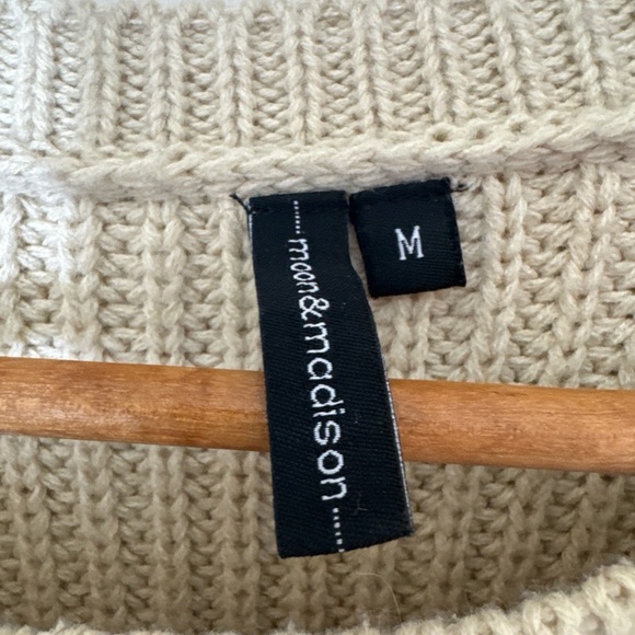 Women’s Knit Cropped Sweater Size Medium Beige With Green Stripes - Picture 3 of 5